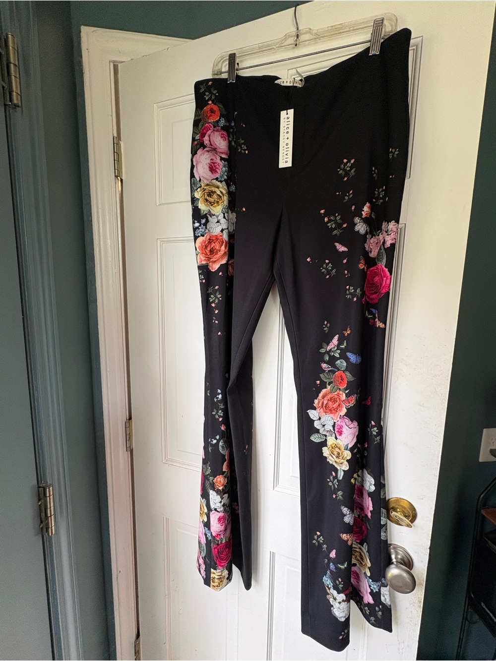 Alice + Olivia Black Floral Boot-Cut Pants